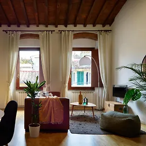 On The Duomo - Super Chic Apartment Florence